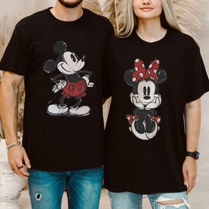 Comfort Colors® Retro Mickey Mouse Shirt, Vintage Minnie Mouse Tshirt, Disney Couple Shirts, Disney Family Matching Tees zdjęcie 4