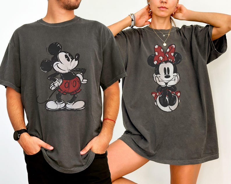 Comfort Colors® Retro Mickey Mouse Shirt, Vintage Minnie Mouse Tshirt, Disney Couple Shirts, Disney Family Matching Tees zdjęcie 2