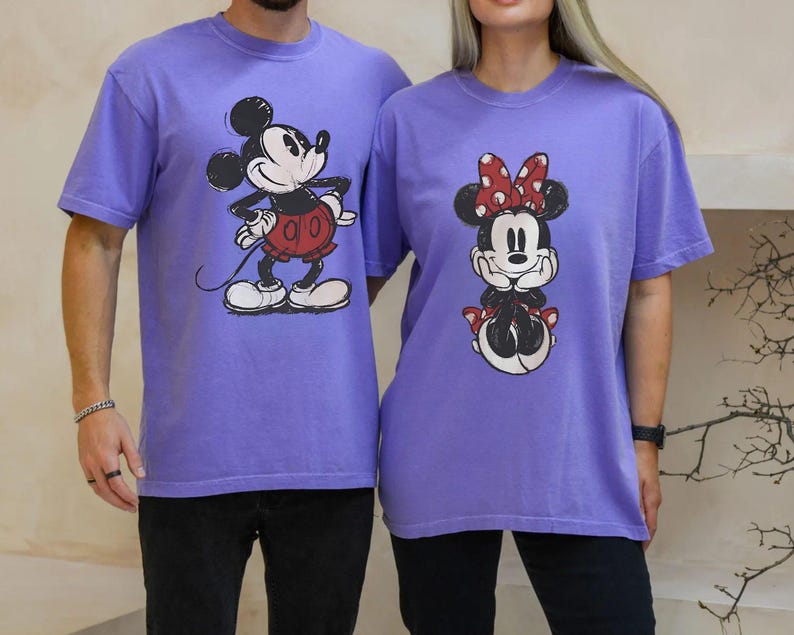 Comfort Colors® Retro Mickey Mouse Shirt, Vintage Minnie Mouse Tshirt, Disney Couple Shirts, Disney Family Matching Tees zdjęcie 5