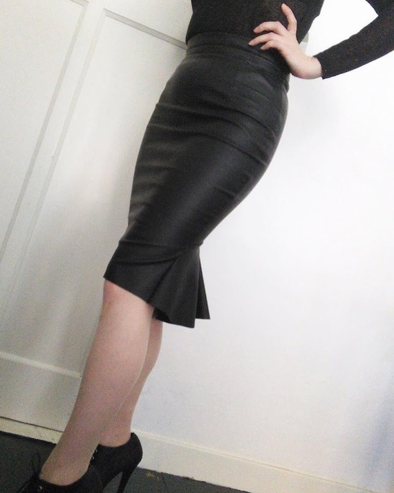High Waisted Pencil Skirt/black Stretch/faux Leather/fishtail Skirt/mistress  Skirt/made to Order/ Made to Measure. 