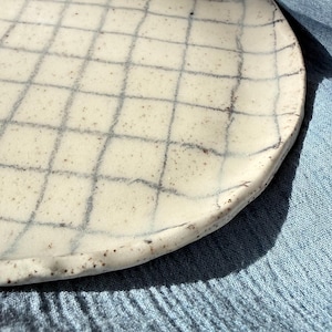 Handmade Speckled Ceramic Breakfast Plate – Minimalist Grid Pattern Stoneware