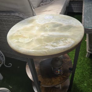 Golden Green Earth Onyx Side Table – Compact Round Stone Top