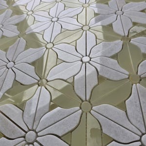 Floral Mosaic Wall Tiles – Green & White Natural Stone | Elegant Botanical