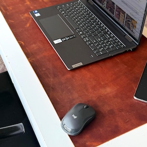 Leder Schreibtischmatte, rustikale Schreibtischunterlage, handgefertigte Schreibtischabdeckung, Laptop Matte, großes Mauspad, Leder Mousepad, Geburtstagsgeschenk