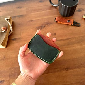 Tweekleurige leren portemonnee, gepersonaliseerde volnerf leren kaarthouder, handgemaakte kaarthouder, slanke leren dubbelgevouwen, Vaderdagcadeau