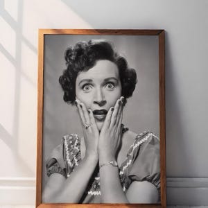 Décoration d'art murale drôle de salle de bain, cadeau visage choqué pour un ami, impression d'affiche du milieu du siècle, humour de toilette, cadeau amusant, décor de dortoir drôle