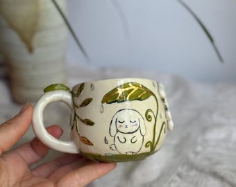 Taza de conejito con nube de lluvia en 3D y colgantes – Taza de café con temática de bosque caprichoso