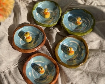 Bandeja de cerámica con forma de estanque de patos, esculpida a mano, para guardar joyas.