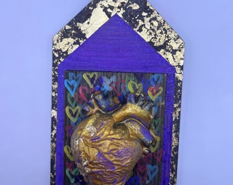 Altar Gold Shrine Home Art Form | Anatomical Heart | Faux Trophy House Wood Plaque | Anatomy Grey Heart small art | Unique Art Object