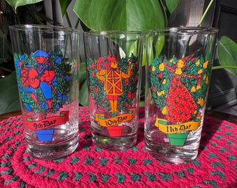 MISPRINT Vintage Anchor Hocking Christmas Glass - Mid Century Collectible