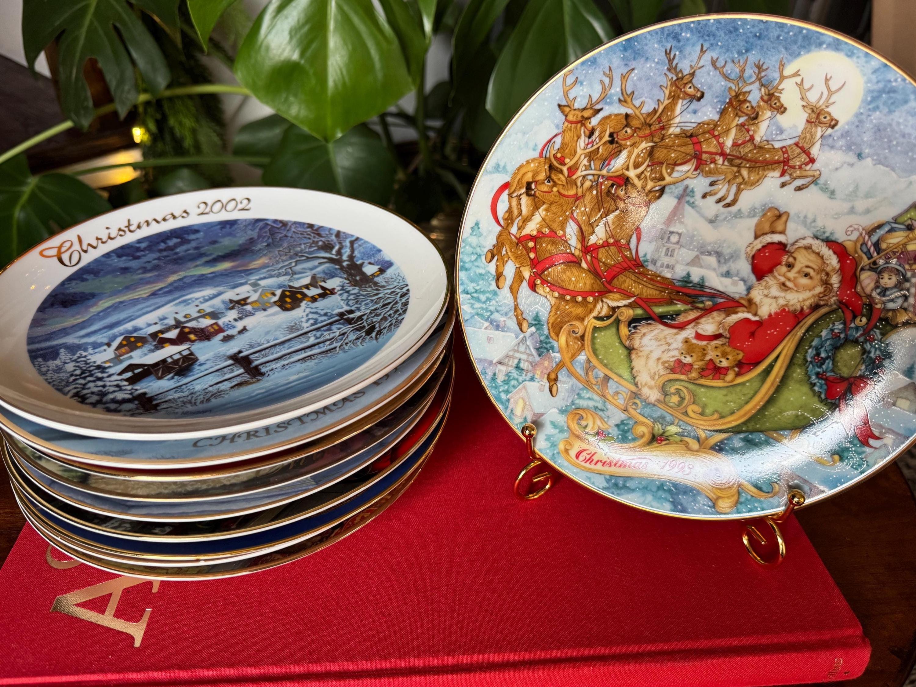 Red Christmas Ceramic or Porcelain Plates - Etsy