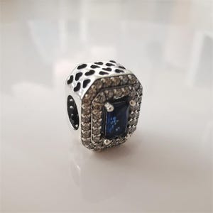 Funkelnd Blaues Mehrstufiges Rechteck PANDORA Charm