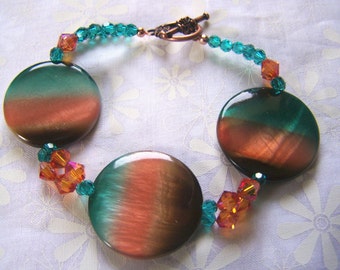 Bracelet Dyed Shells and Swarovski Crystal Bracelet Clearance Sale