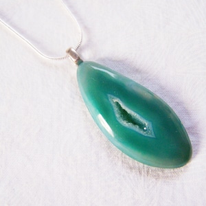 Druzy Geode Pendant, Teal Druzy Geode Pendant, Geode Pendant, Teal Gemstone Pendant, Polished Geode Pendant, Pendant for Women, Gift for Her