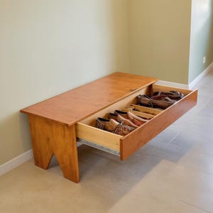 Hidden Shoe Storage Bench Woodworking Plan (PDF)
