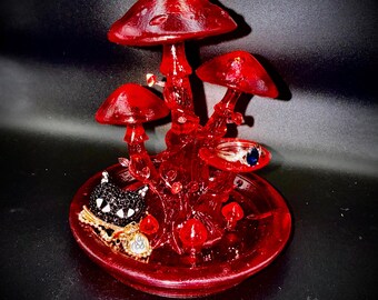 Mushroom Jewelry Holder Dish Fantasy Decor Resin Sculpture Whimsical Nature Figurine Jewelry Organizer Display Trinket Tray Home Decor Art