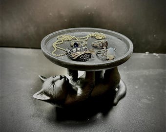 Cat Ring Holder – Playful Cat Figurine Dish, Handmade Animal Jewelry Stand