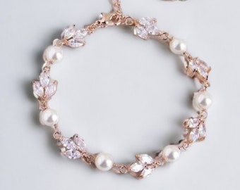 Bridal Bracelet, Pearl & Crystal Bridal Bracelet, Rose GOLD and 18K GOLD Option, Flowergirl Bracelet, Bridesmaid Bracelet, HAYLEY