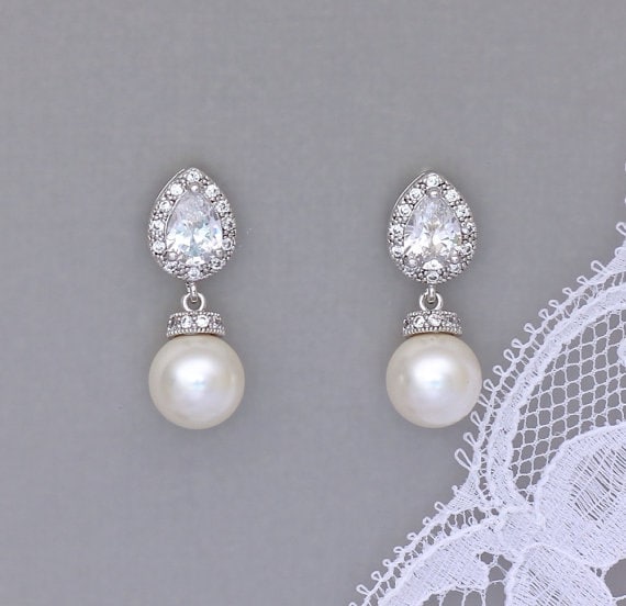 Mystic pearl bridal necklace main image 1