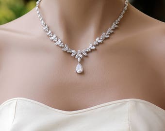 Crystal Necklace Pearl Drop Necklace 