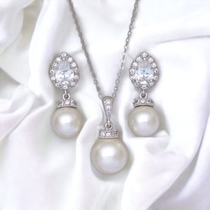 Ivory Pearl Jewelry Set, Pearl Bridal Set, Ivory Bridesmaids Jewelry Set, Pearl Wedding Jewelry Set, SISSY 3 image 7