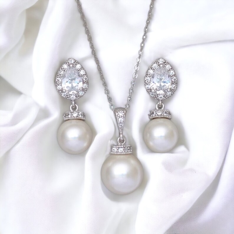 Ivory Pearl Jewelry Set, Pearl Bridal Set, Ivory Bridesmaids Jewelry Set, Pearl Wedding Jewelry Set, SISSY 3 image 7