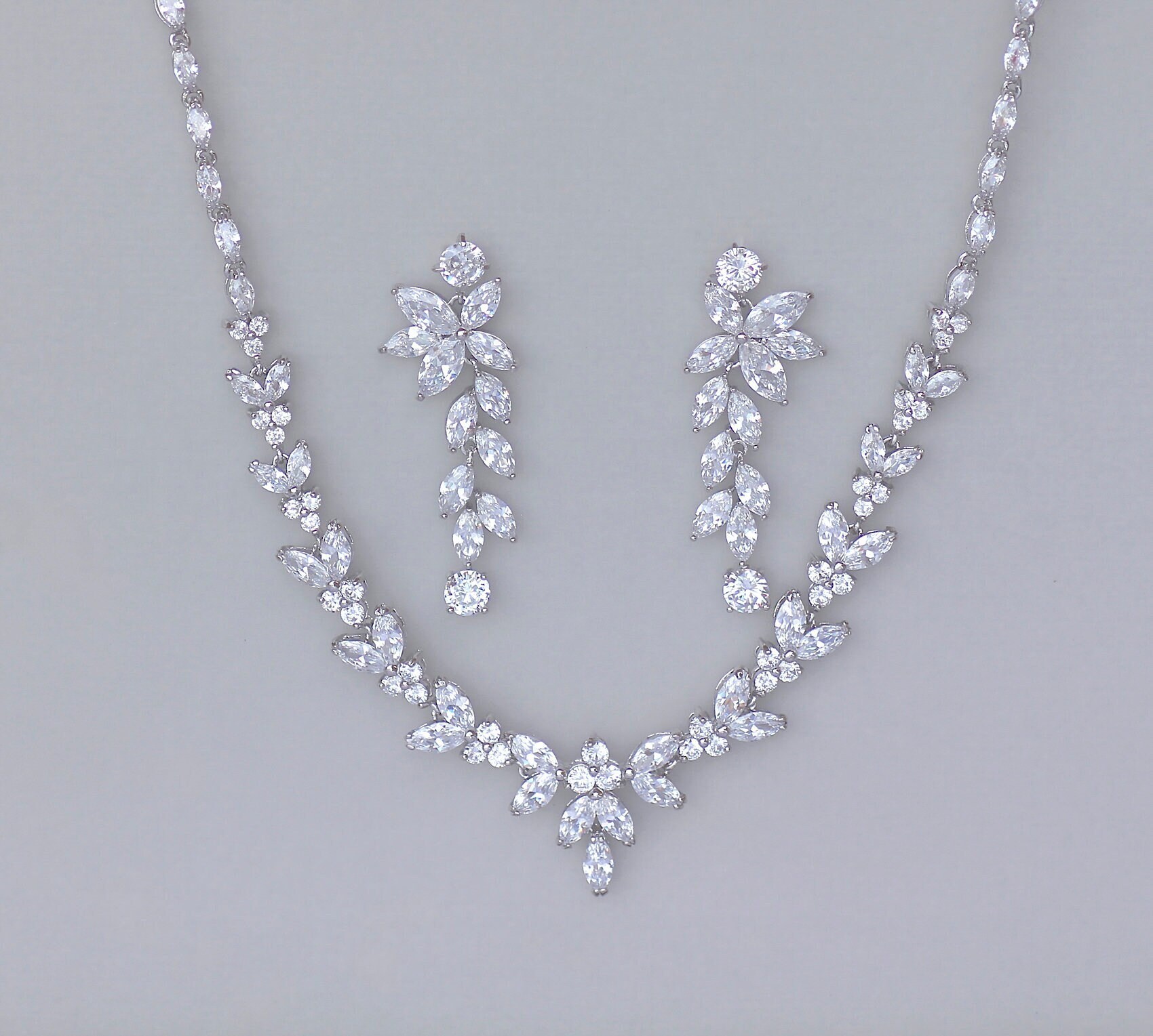 Peacock Crystal Bib Necklace Set - Austrian Rhinestone Statement Jewelry For Parties & Weddings