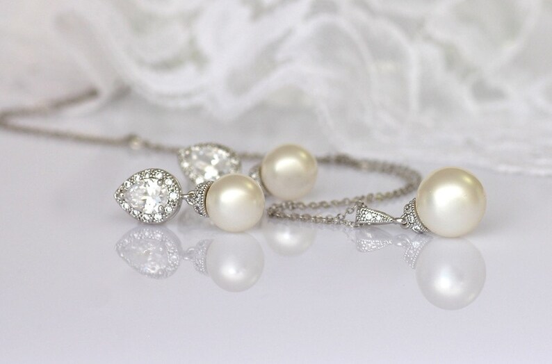 Ivory Pearl Jewelry Set, Pearl Bridal Set, Ivory Bridesmaids Jewelry Set, Pearl Wedding Jewelry Set, SISSY 3 image 4