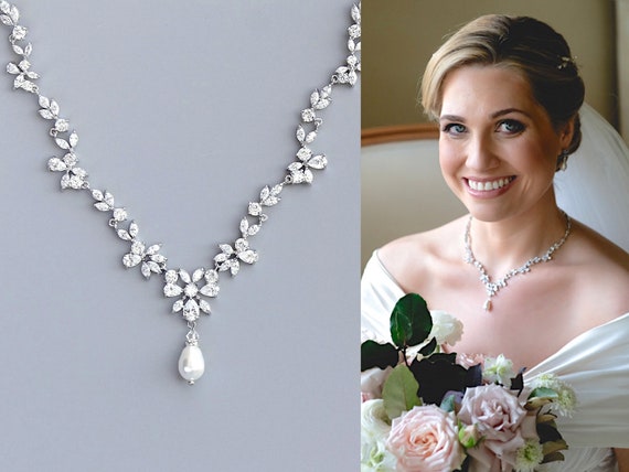 Chain Drop Crystal Earrings Made with Swarovski(R) Crystals Chain Drop Crystal Earrings Made with Swarovski(R) Crystals