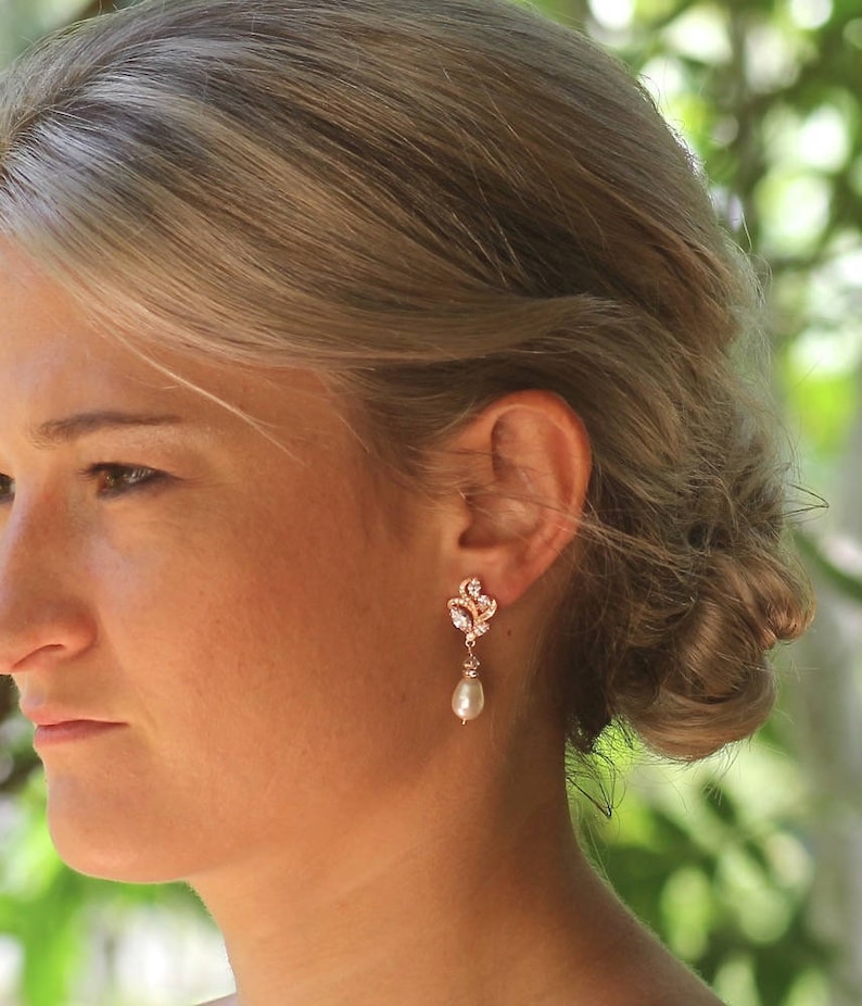Crystal and Pearl Backdrop Necklace and Earrings Set Silver Wedding Pearl Jewelry Set FLEUR 4 Bridesmaid Jewelry Set