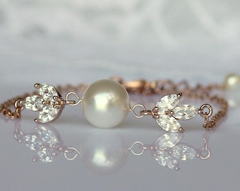 Rose Gold Pearl Bracelet, Rose Gold Bridal Bracelet, Pearl Wedding Jewlry,  HAYLEY RGP