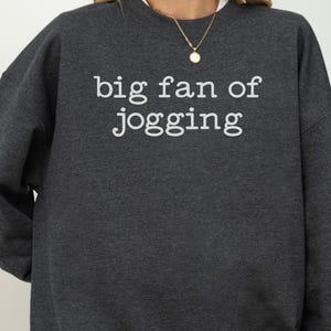 Stort fan av joggingtröja, ironisk fitnesshumortröja, mysig anti-träningströja, rolig introvert present, sarkastiska träningskläder