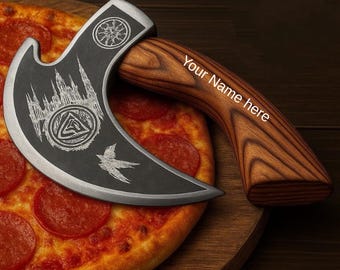 Personalisierter Viking Pizzaschneider - Handgeschmiedetes Küchenwerkzeug aus Kohlenstoffstahl | Nordischer Stil Geschenk für Vatertag oder Jahrestag