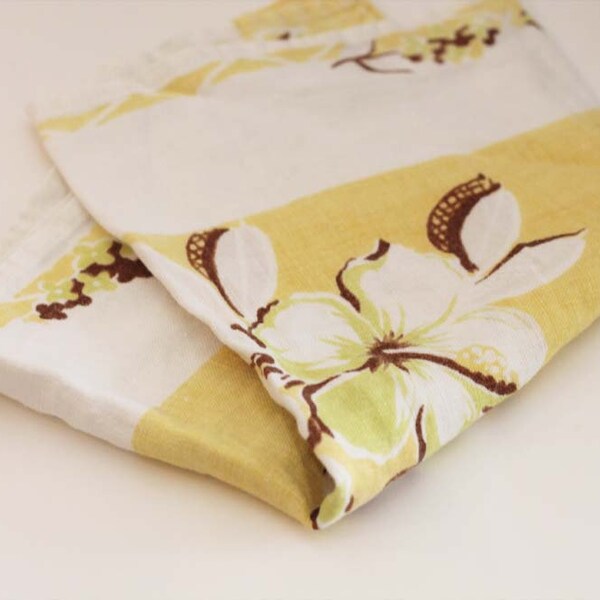 Oh so sweet magnolia tea towel