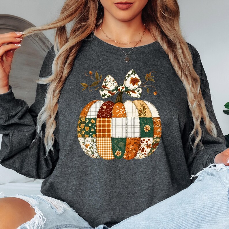 Patchwork Kürbis Langarm Shirt - Halloween Herbst Quilt Design Dark Heather