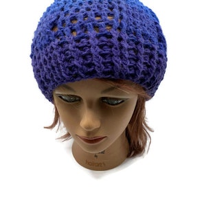 Cabled Winter Hat, Blue Cabled Hat, Blue Winter Beanie, Slouchy Cabled Hat, Winter Hat, Crochet Slouchy Hat, Gifts for Her, Winter Fashion zdjęcie 9