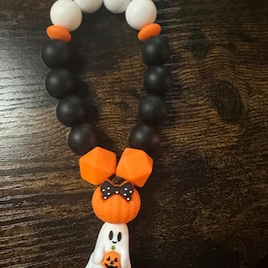 Ghost & Pumpkin Beaded Wristlet: E-Reader Page Turner, Keychain