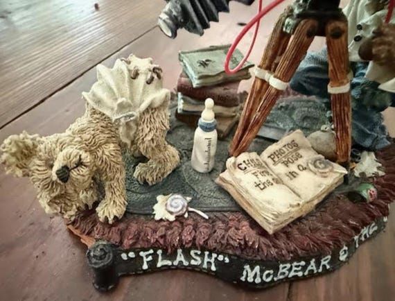 Handmade Boyd's Bears & Friends Bear Figurine Flash Photography
