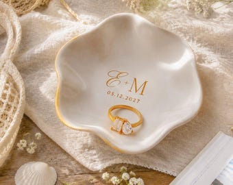 Personalized Ring Dish, Wedding Jewelry Tray with Couple Initials and Date, Custom Engagement Gift, Bride Gift, Anniversary Keepsake