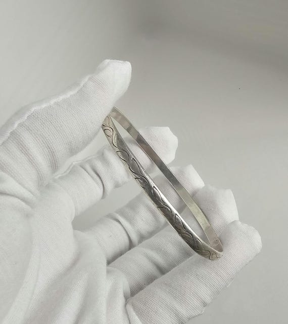 Vintage Solid Sterling Leaf Bangle - image 1