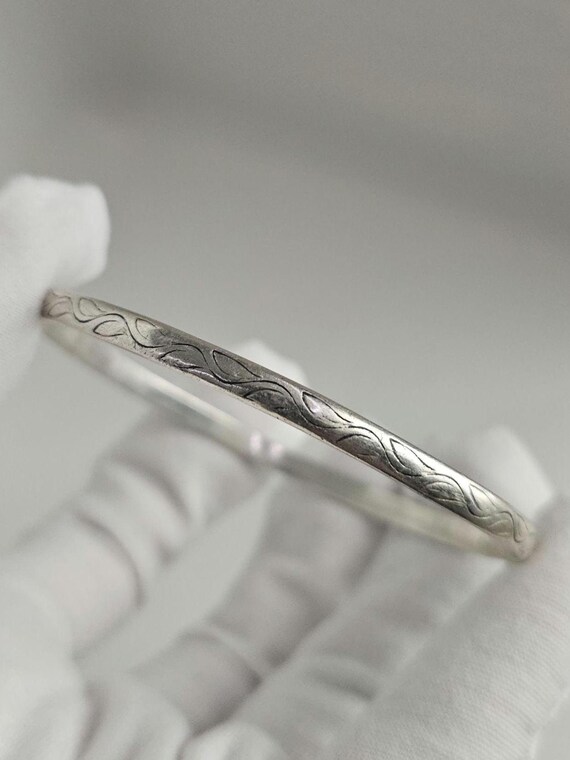 Vintage Solid Sterling Leaf Bangle - image 2