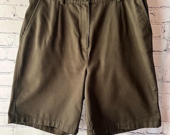 L.L. Bean Vintage Women's Classic Fit High Waist Chino Shorts Size 14 Regular