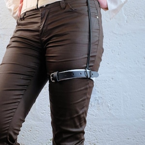 Black and White Leather Thigh Garter, Unisex