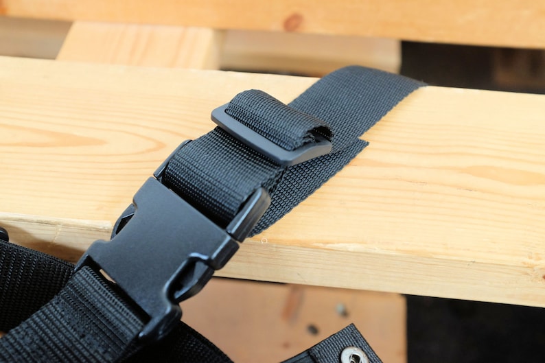 Close up product shot of the Vontoon Jill Valentine thigh holster made from durable polypropylene and strong plastic buckles
