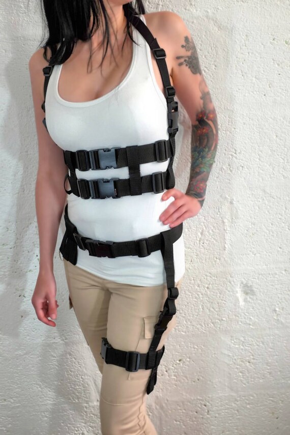 Harnais de poitrine et harnais de cuisse LARGE Tomb Raider, Costume de Lara  Croft, Cosplay de Lara Croft, apocalypse Zombie -  France