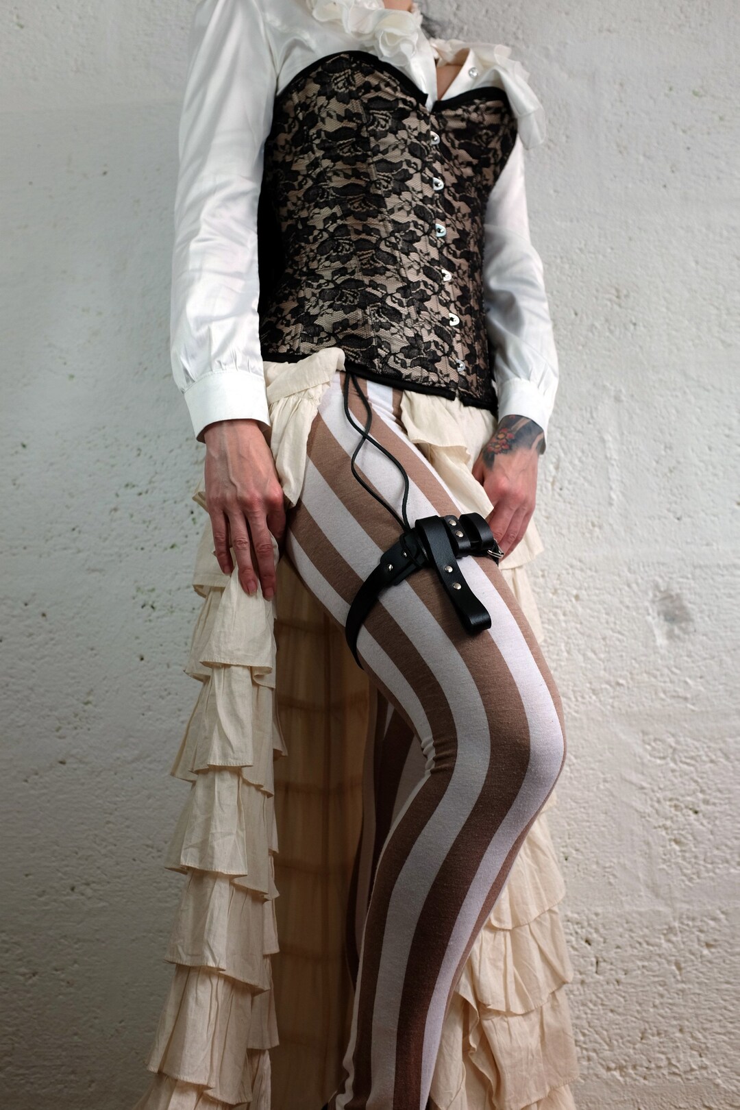 Leather Garter Black Unisex - Etsy Japan