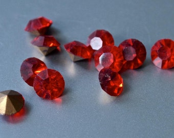 30  Vintage 6mm Czech New Old Stock Siam Red 6 mm Rhinestone Round Chaton Pointed Foiled Back