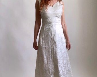 60's Wedding Gown Brocade Dress White Brocade Sleeveless Classic size XS