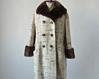 60's Fur Trimmed Double Breasted Coat Boucle Beige, Black and Brown size M-L