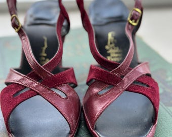 Vintage Slingback Sandals High heels 1970's Maroon Suede and Leather Hushpuppies size 7
